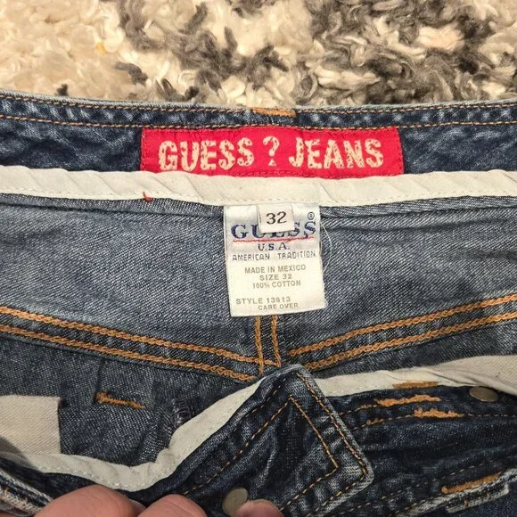 GUESS Tradition Bleach Wash Denim Shorts | Size 32 | Blue - Picture 3 of 3